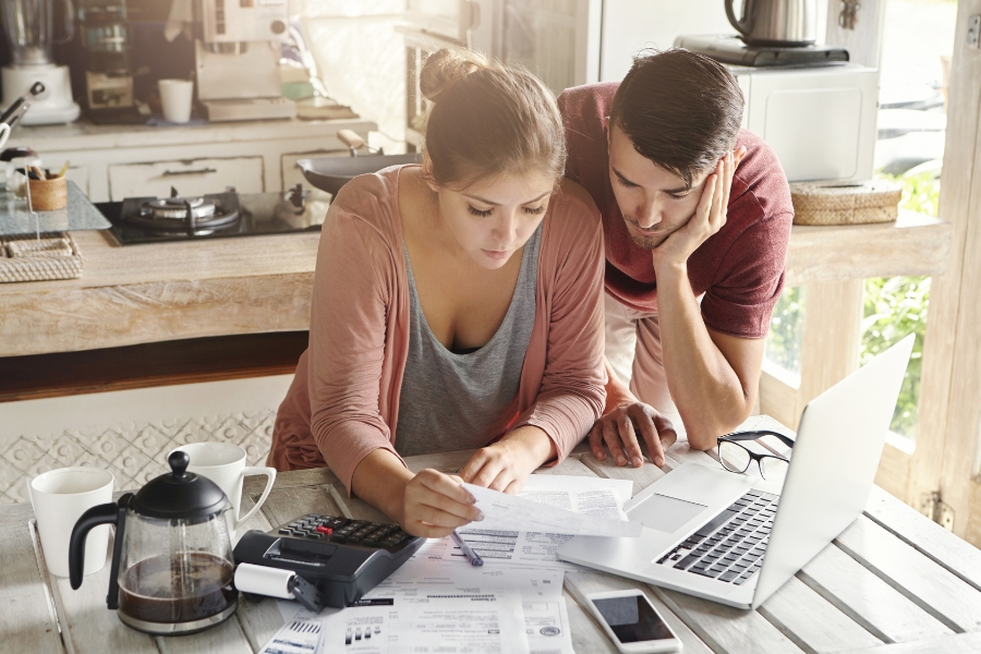 Como Economizar em Contas Domésticas: Reduzindo Custos sem Comprometer o Conforto